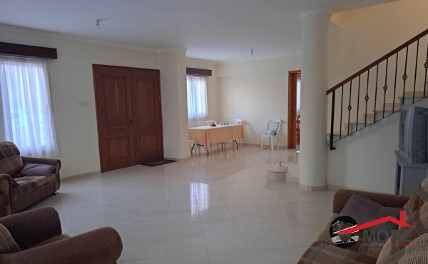 03f96c8a-522d-4f51-ba50-b17e935e6e57